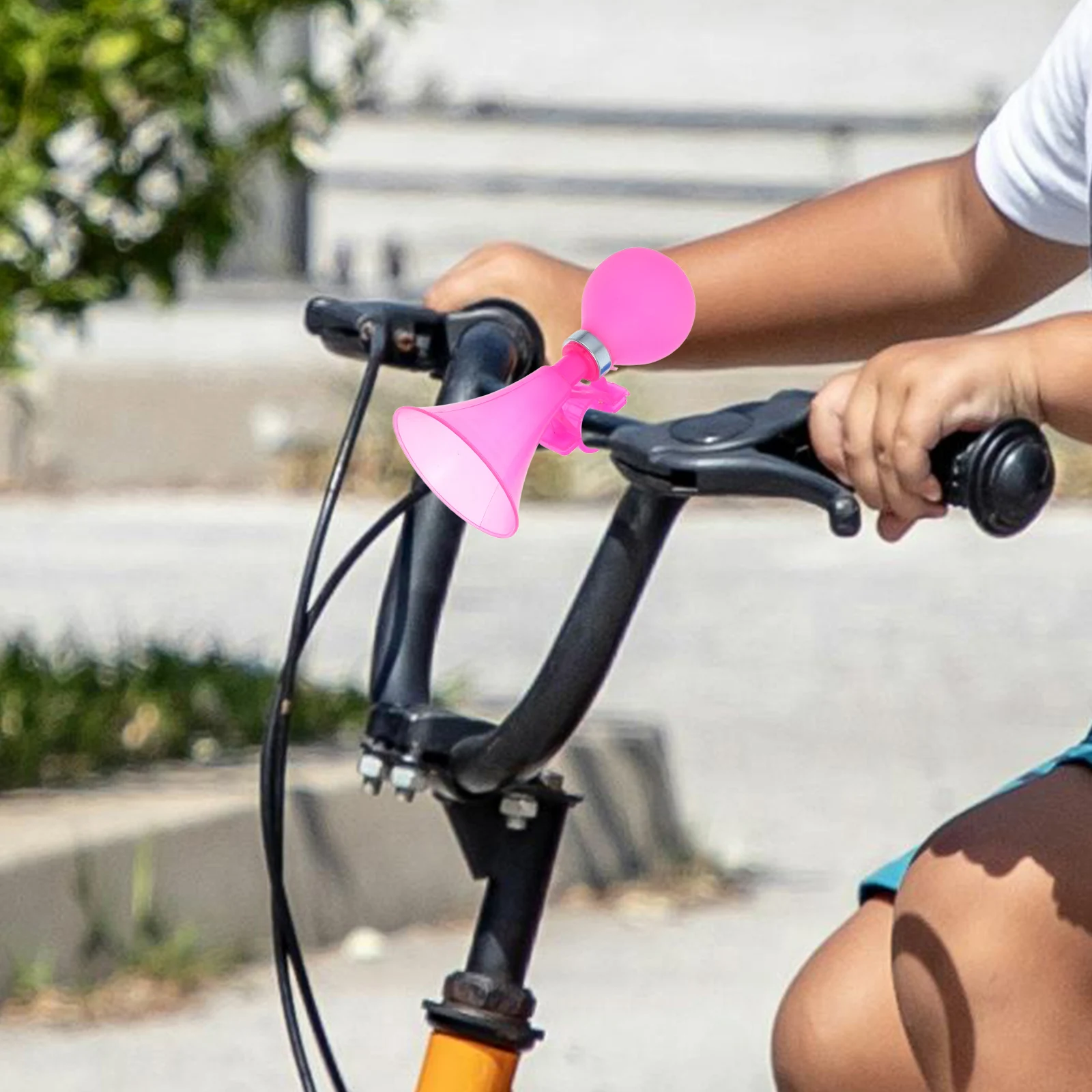 3Pcs Bike Horn Loud Durable Plastic Easy Assembly Removable Handlebar Air Horn for Mountain Bike Cycling Scooter Alarm 
3Pcs Bike Horn Loud Durable Plastic Easy Assembly Removable Handlebar Air Horn for Mountain Bike Cycling Scooter Alarm