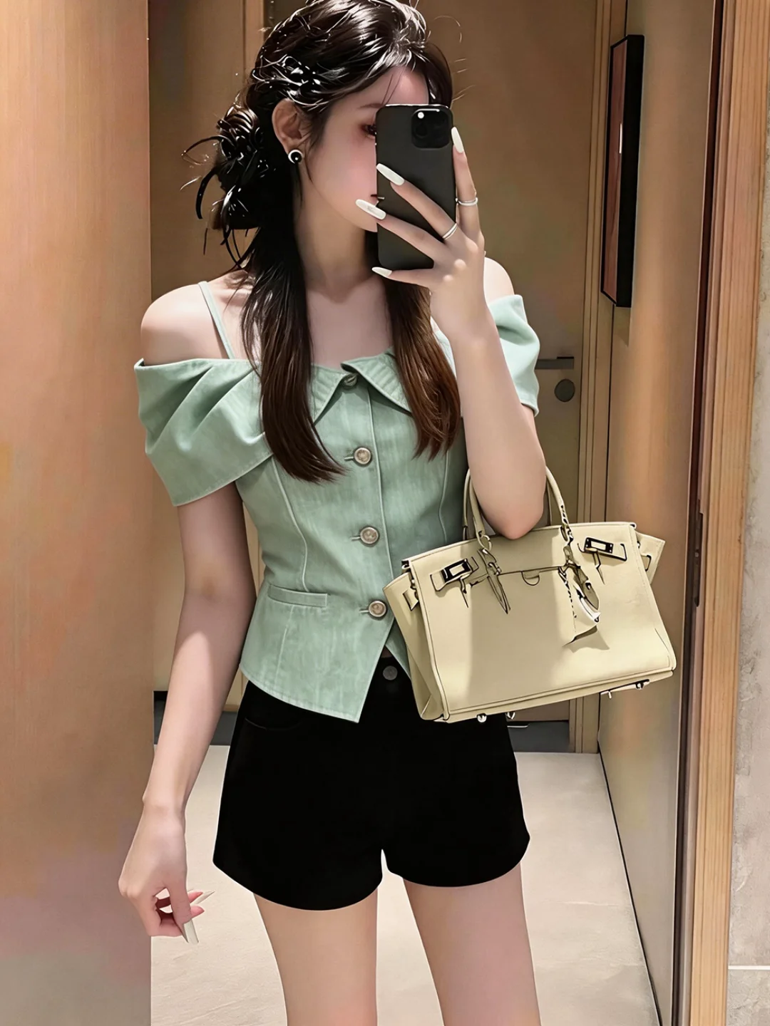 Elegant Shoulder Bared Shirt Women's Style Miniature Fashionable Top Breathable Skin Friendly Short Sleeve Buttoned Closure
Elegant Shoulder Bared Shirt Women's Style Miniature Fashionable Top Breathable Skin Friendly Short Sleeve Buttoned Closure
