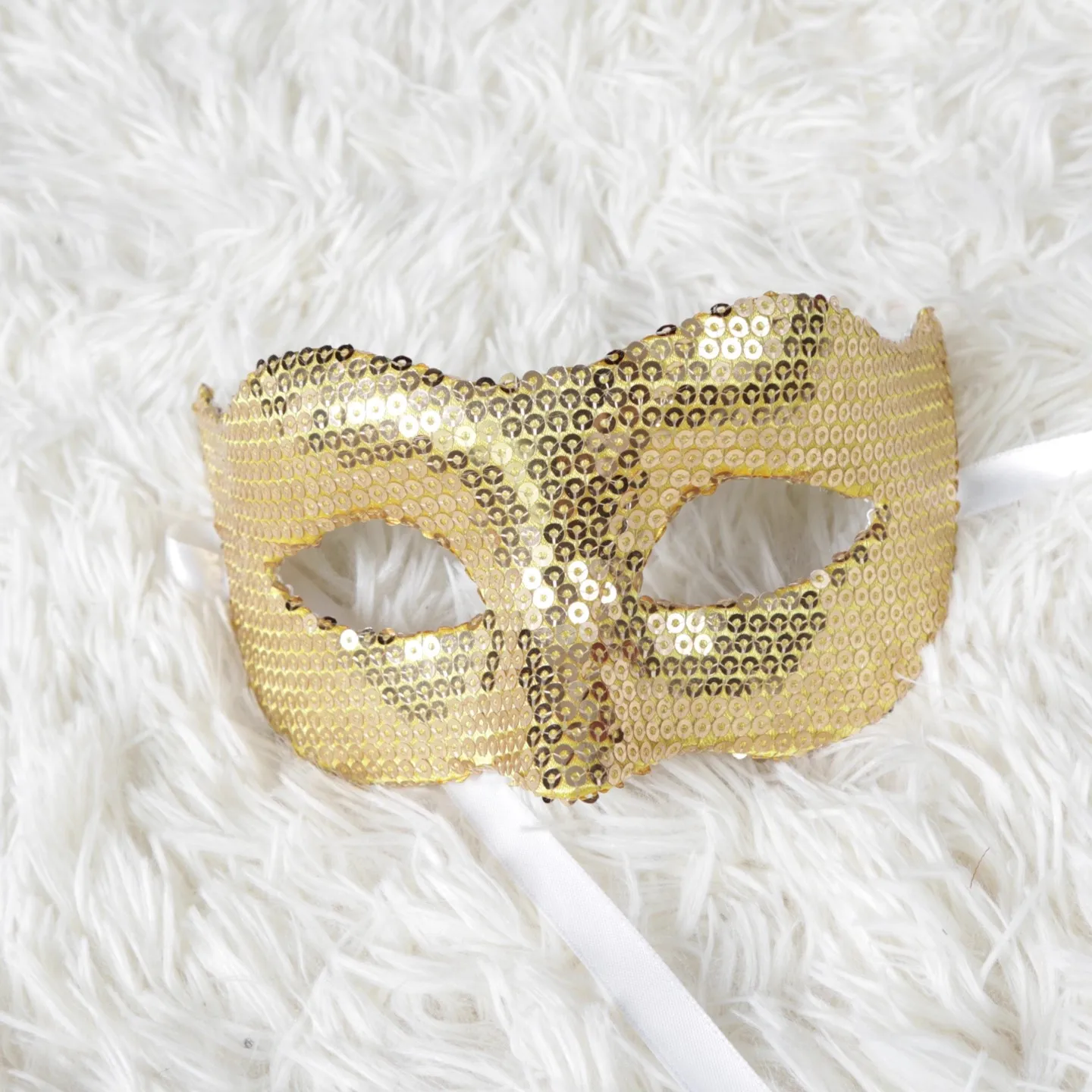 Golden Sequin Reflective Upper Face Eye Mask, Adult And Children's Party Makeup Ball Mask
Golden Sequin Reflective Upper Face Eye Mask, Adult And Children's Party Makeup Ball Mask