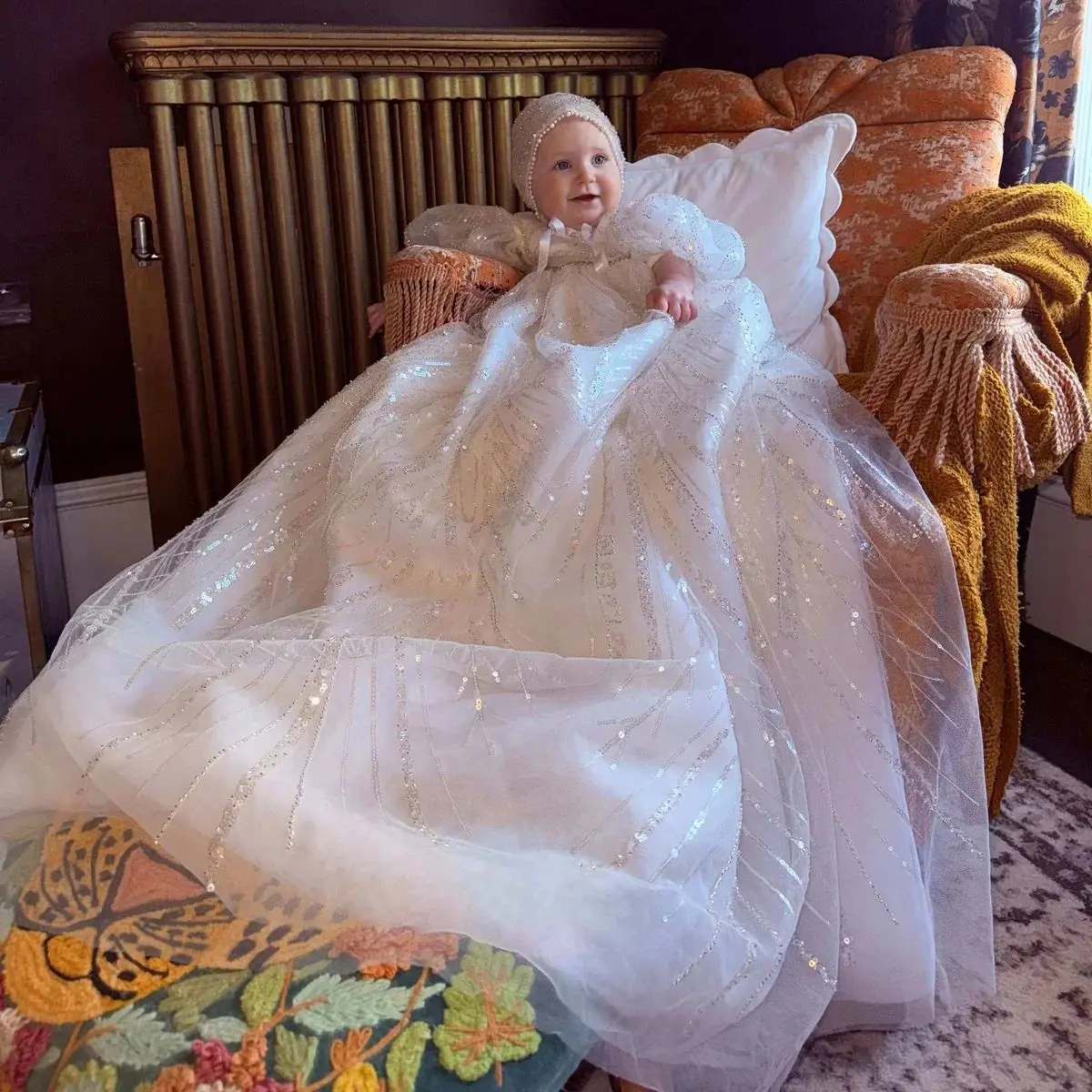 Роскошные детские платья для крещения с кристаллами, расшитое блестками платье для крещения девочек, платье для первого причастия на день рождения для новорожденных
Роскошные детские платья для крещения с кристаллами, расшитое блестками платье для крещения девочек, платье для первого причастия на день рождения для новорожденных