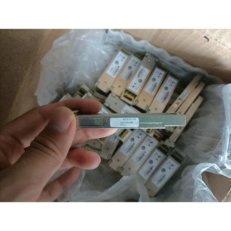 Brand New for Huawei XFP-SX-MM850 10GBASE-SR 850nm 300m LC Transceiver, P/N 02315176
Brand New for Huawei XFP-SX-MM850 10GBASE-SR 850nm 300m LC Transceiver, P/N 02315176