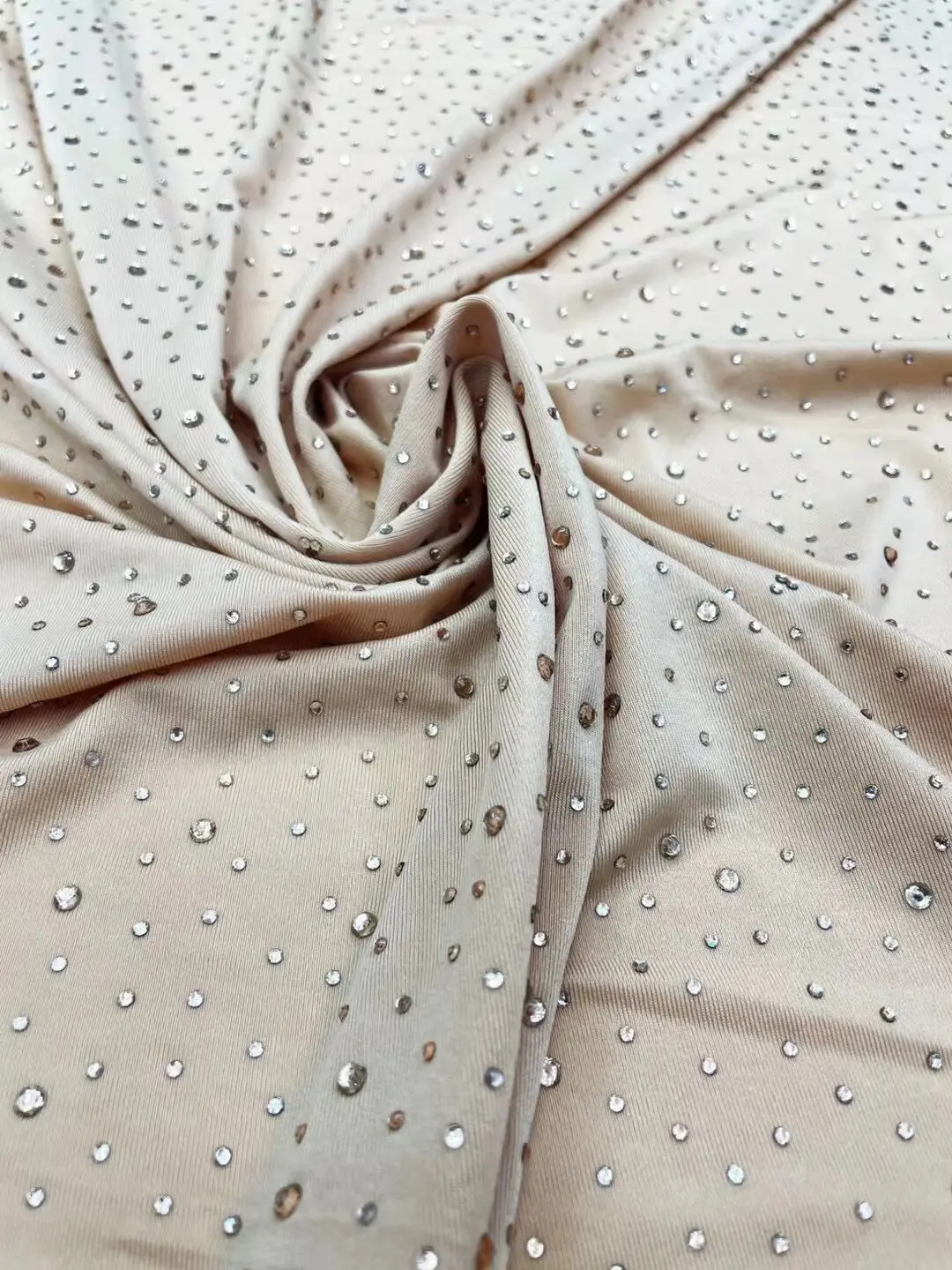 African Lace Fabric with full stones L-13028611 High Quality French Embroidery Lace Fabric Nigerian For Dress
African Lace Fabric with full stones L-13028611 High Quality French Embroidery Lace Fabric Nigerian For Dress