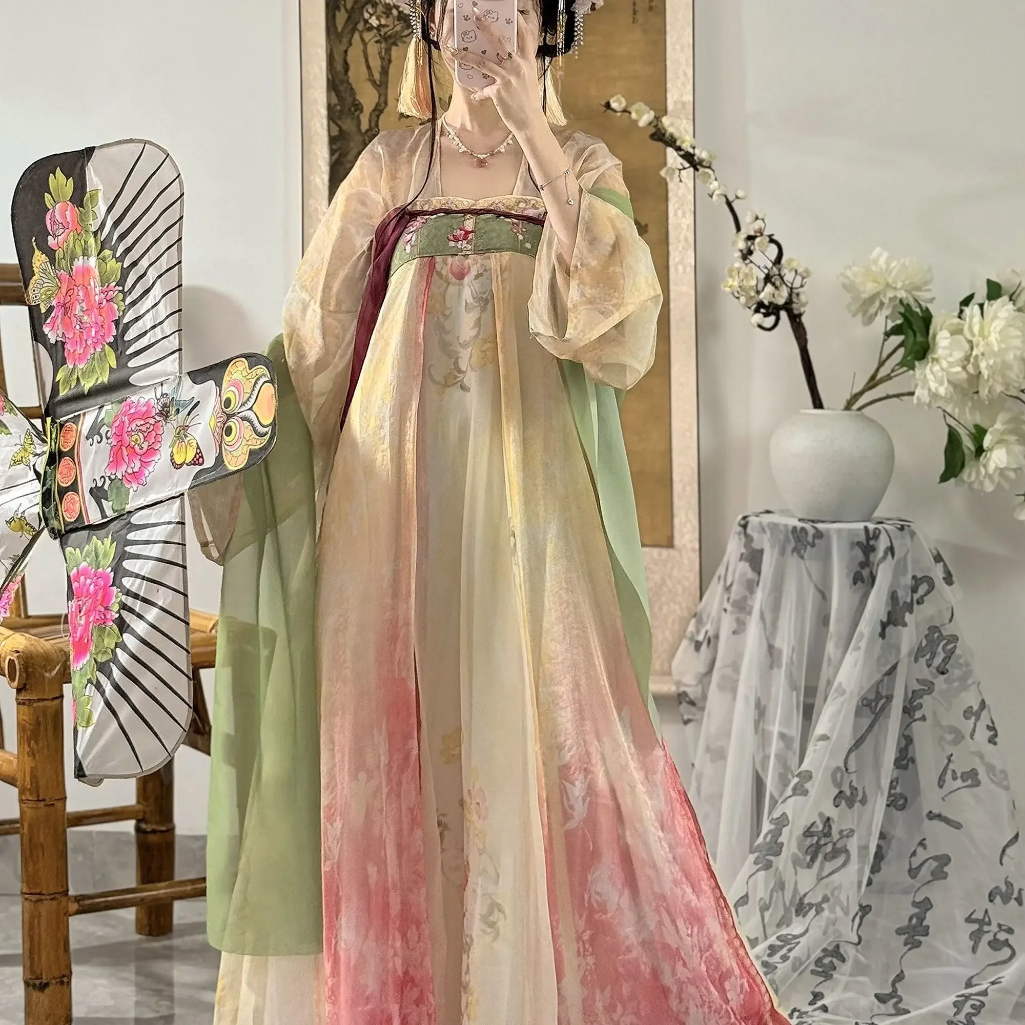 Оригинальный комплект Hanfu — вышитая юбка Qixiong Po и топ Duijin (добный для домашних животных традиционный костюм в стиле династии Тан)
Оригинальный комплект Hanfu — вышитая юбка Qixiong Po и топ Duijin (добный для домашних животных традиционный костюм в стиле династии Тан)