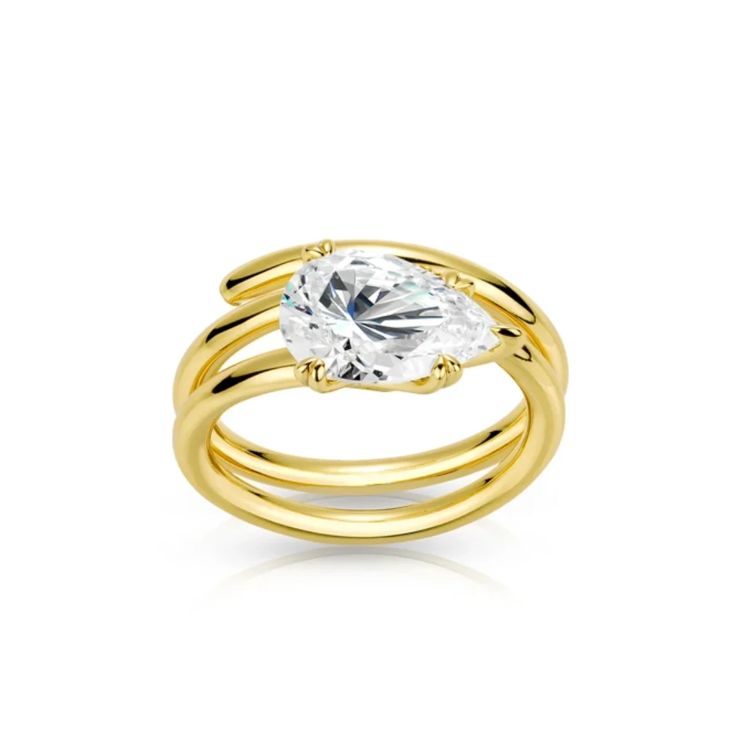 BELLUX 925 Silver Synthetic Zircon Ring White Water Drop Diamond Three Circle Gold Arm Fashion Exquisite Ring
BELLUX 925 Silver Synthetic Zircon Ring White Water Drop Diamond Three Circle Gold Arm Fashion Exquisite Ring