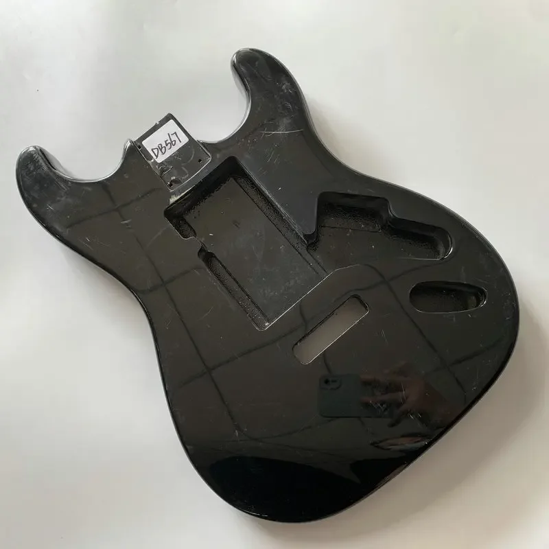 DB567 черный цвет ST корпус гитары незавершенный DIY детали гитары повреждения поверхности Strato стандартный размер замена аксессуаров
DB567 черный цвет ST корпус гитары незавершенный DIY детали гитары повреждения поверхности Strato стандартный размер замена аксессуаров