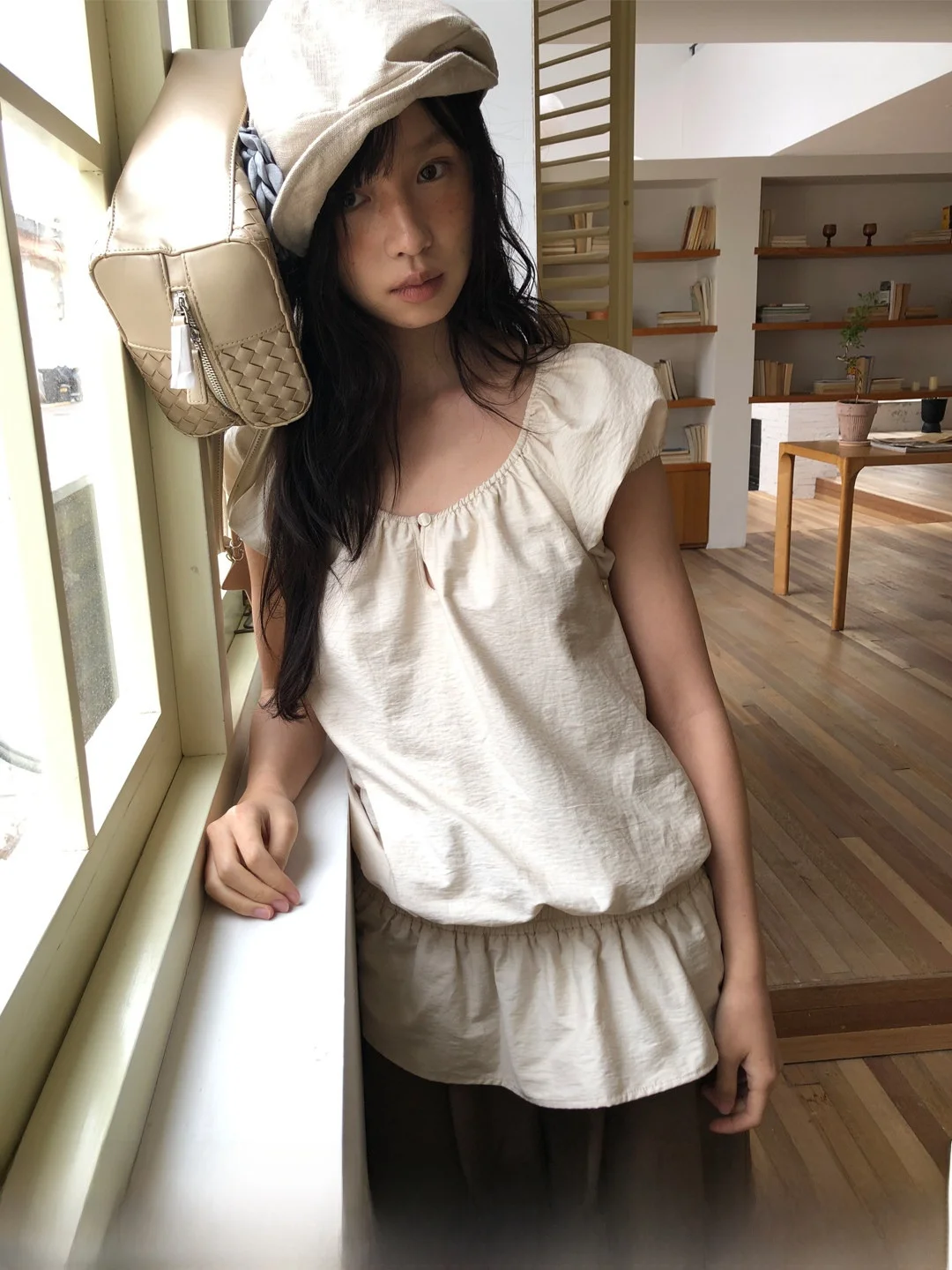 Retro Flower Bud Sleeve Shirt 90% Cotton Loose Slimming Short Sleeve Design Sensation Market Pure Color Universal Fit
Retro Flower Bud Sleeve Shirt 90% Cotton Loose Slimming Short Sleeve Design Sensation Market Pure Color Universal Fit