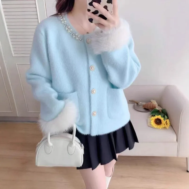 Mink Patchwork Fur Coat Elegant Women Pearls Buttons Long Sleeve Autumn Winter Jacket 2025 Coat Pockets Jackets Single Breasted
Mink Patchwork Fur Coat Elegant Women Pearls Buttons Long Sleeve Autumn Winter Jacket 2025 Coat Pockets Jackets Single Breasted