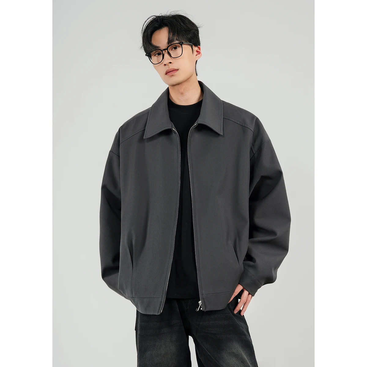 Loose Casual 2025 Spring Lapel Jacket Men's Korean Style Short Casual Coat Oversized .M-5XL
Loose Casual 2025 Spring Lapel Jacket Men's Korean Style Short Casual Coat Oversized .M-5XL