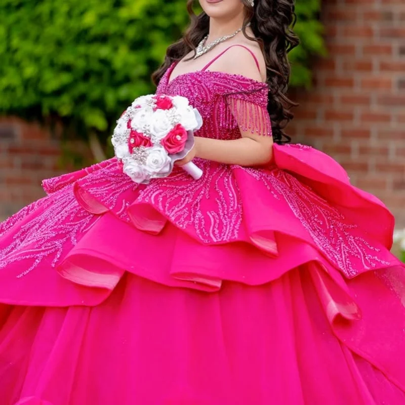 Rose Pink Quinceanera Dress off-shoulder Lace layering glitter flower decal tail Bow vestidos de 15 Quinceanera Customize
Rose Pink Quinceanera Dress off-shoulder Lace layering glitter flower decal tail Bow vestidos de 15 Quinceanera Customize