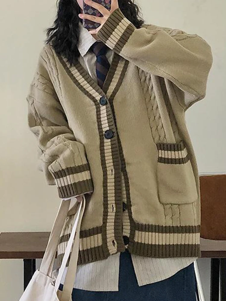 Preppy Cardigan Women Korean Fashion Knitted Sweater Autumn Oversized Vintage Patchwork Knitwear Female V-neck Casual Sweater
Preppy Cardigan Women Korean Fashion Knitted Sweater Autumn Oversized Vintage Patchwork Knitwear Female V-neck Casual Sweater