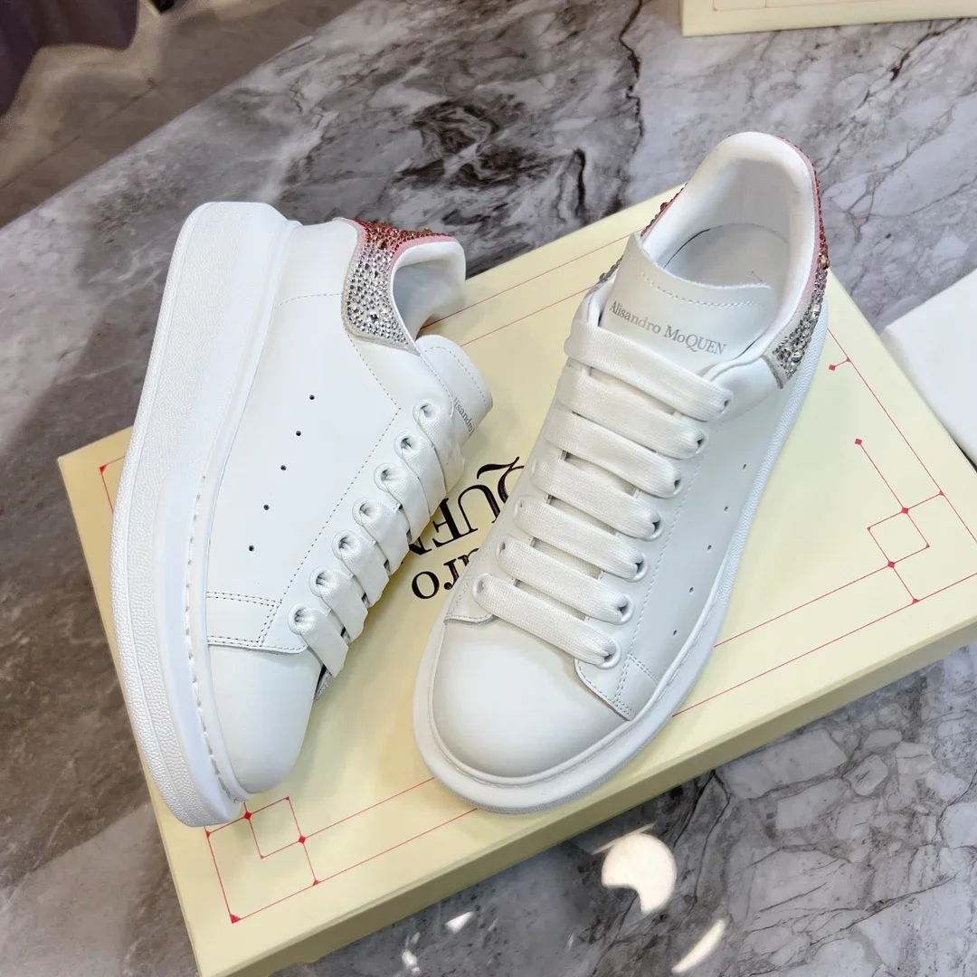 Top Hight Quality Mens Casual Sneakers Real Leather Womens Brand Designer Tennis Shoes Classic Fashion Design running shoes
Top Hight Quality Mens Casual Sneakers Real Leather Womens Brand Designer Tennis Shoes Classic Fashion Design running shoes