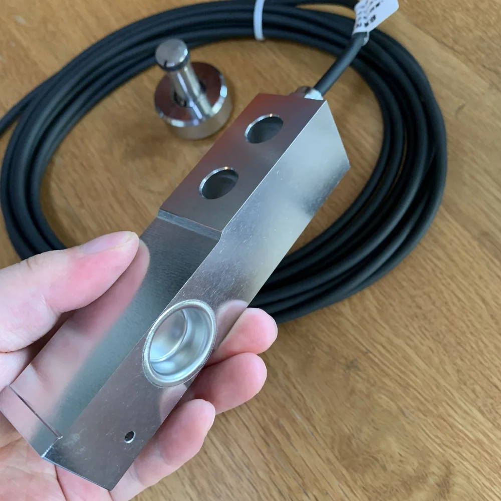 High Precision Good Price for 0745A-550kg Load Cells Force Sensors Passivated Aluminum C3 Accuracy
High Precision Good Price for 0745A-550kg Load Cells Force Sensors Passivated Aluminum C3 Accuracy