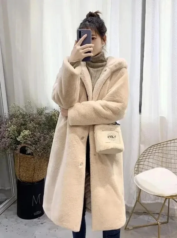 New Women Winter Thick Warm Female Plush Plus Size Loose OverCoat Faux Fur Coat Hooded Long Fur Coats
New Women Winter Thick Warm Female Plush Plus Size Loose OverCoat Faux Fur Coat Hooded Long Fur Coats
