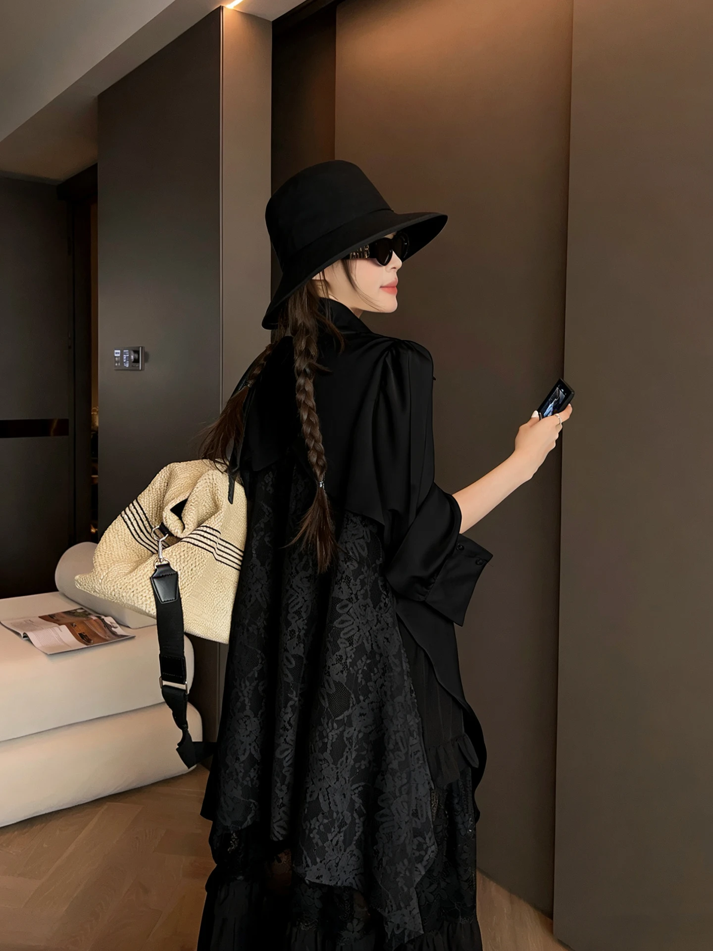 Женская свободная повседневная белая рубашка с эффектом похудения, весна 2026, новая модель, с защитой от УФ-излучения, модный топ с воротником
Женская свободная повседневная белая рубашка с эффектом похудения, весна 2026, новая модель, с защитой от УФ-излучения, модный топ с воротником