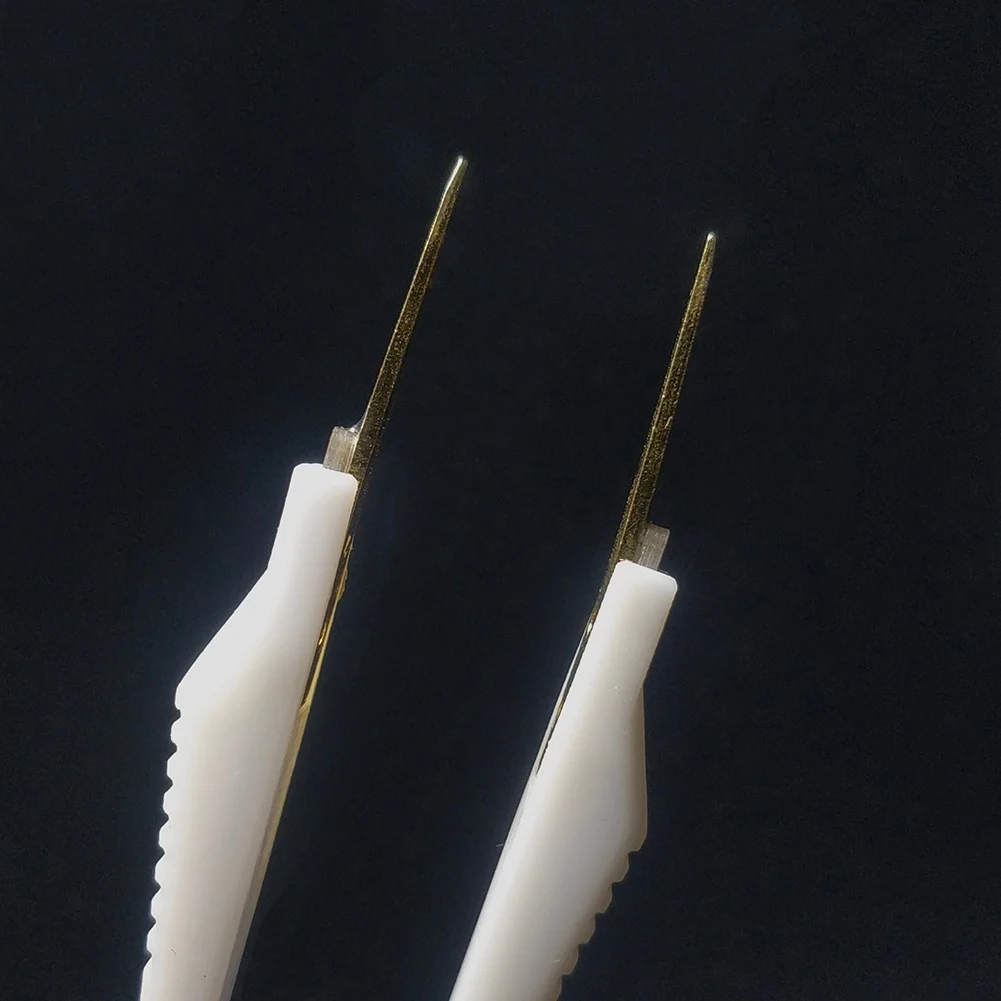 ABLL-LCR Bridge Meter Digital Display Handheld LCR Meter Tweezer Smart SMD Tweezers Capacitance Inductance Resistance Tester
ABLL-LCR Bridge Meter Digital Display Handheld LCR Meter Tweezer Smart SMD Tweezers Capacitance Inductance Resistance Tester