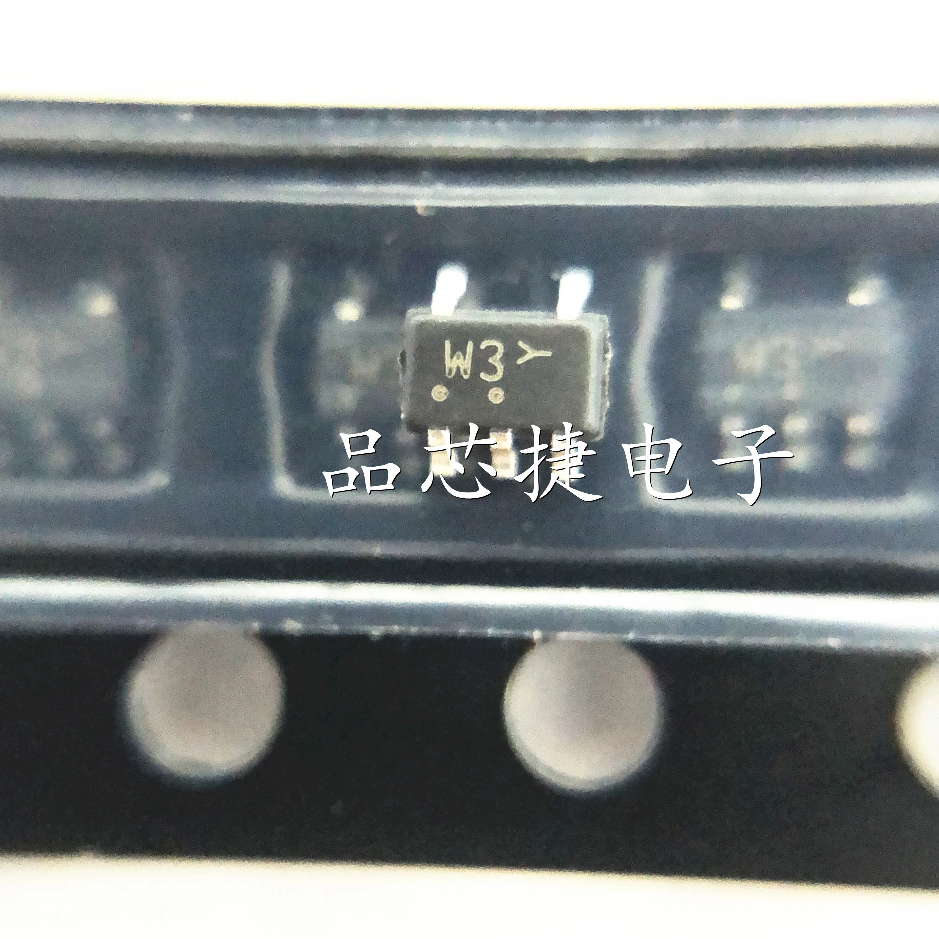 10pcs/Lot M74VHC1GT126DF1G Marking W3 SOT-353 Noninverting Buffer /CMOS Logic Level Shifter With LSTTL−Compatible Inputs
10pcs/Lot M74VHC1GT126DF1G Marking W3 SOT-353 Noninverting Buffer /CMOS Logic Level Shifter With LSTTL−Compatible Inputs