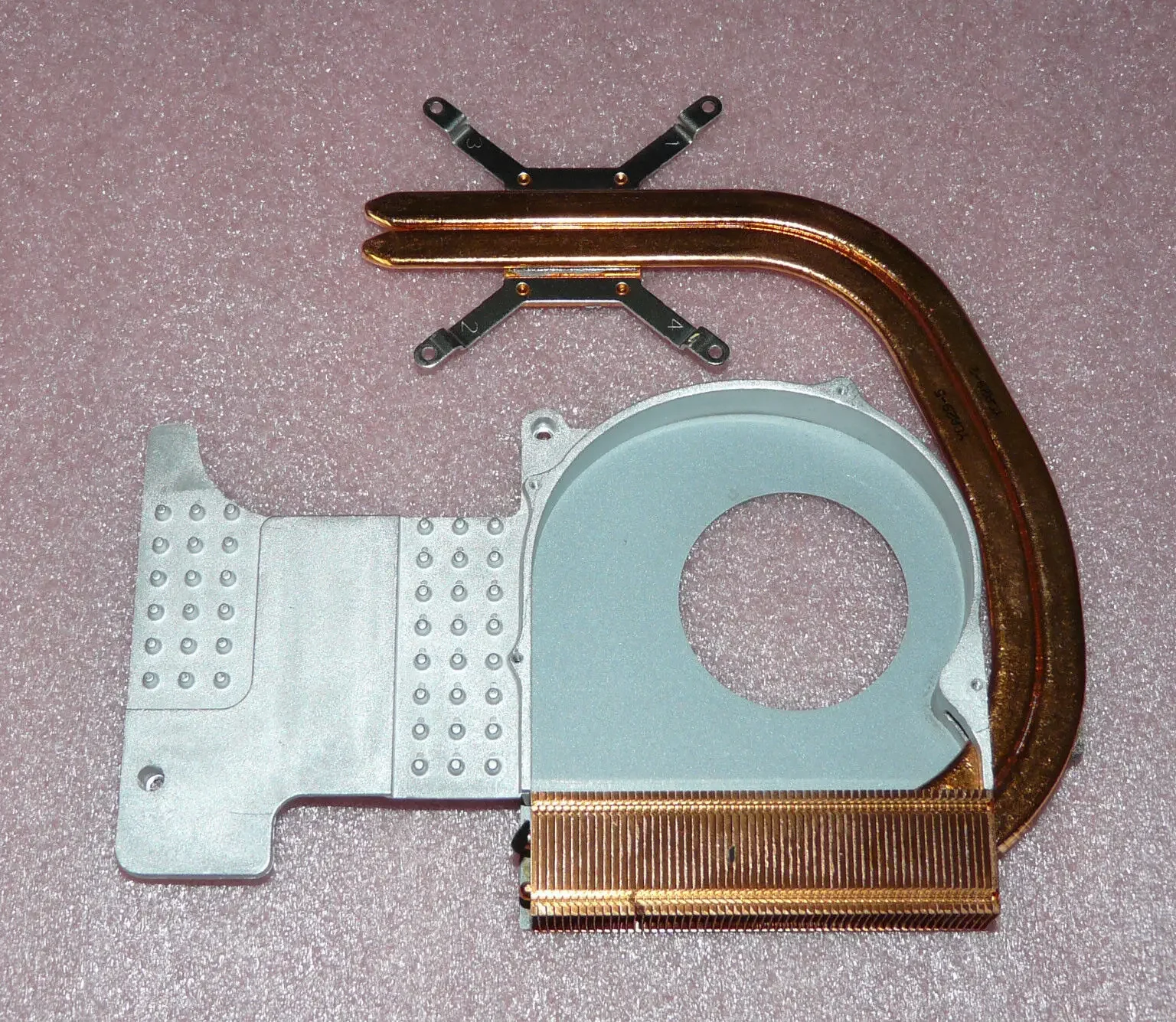 Радиатор для модели процессора 13N0-GZA0501 для ноутбука ASUS G51J G60J G60JX 
Радиатор для модели процессора 13N0-GZA0501 для ноутбука ASUS G51J G60J G60JX