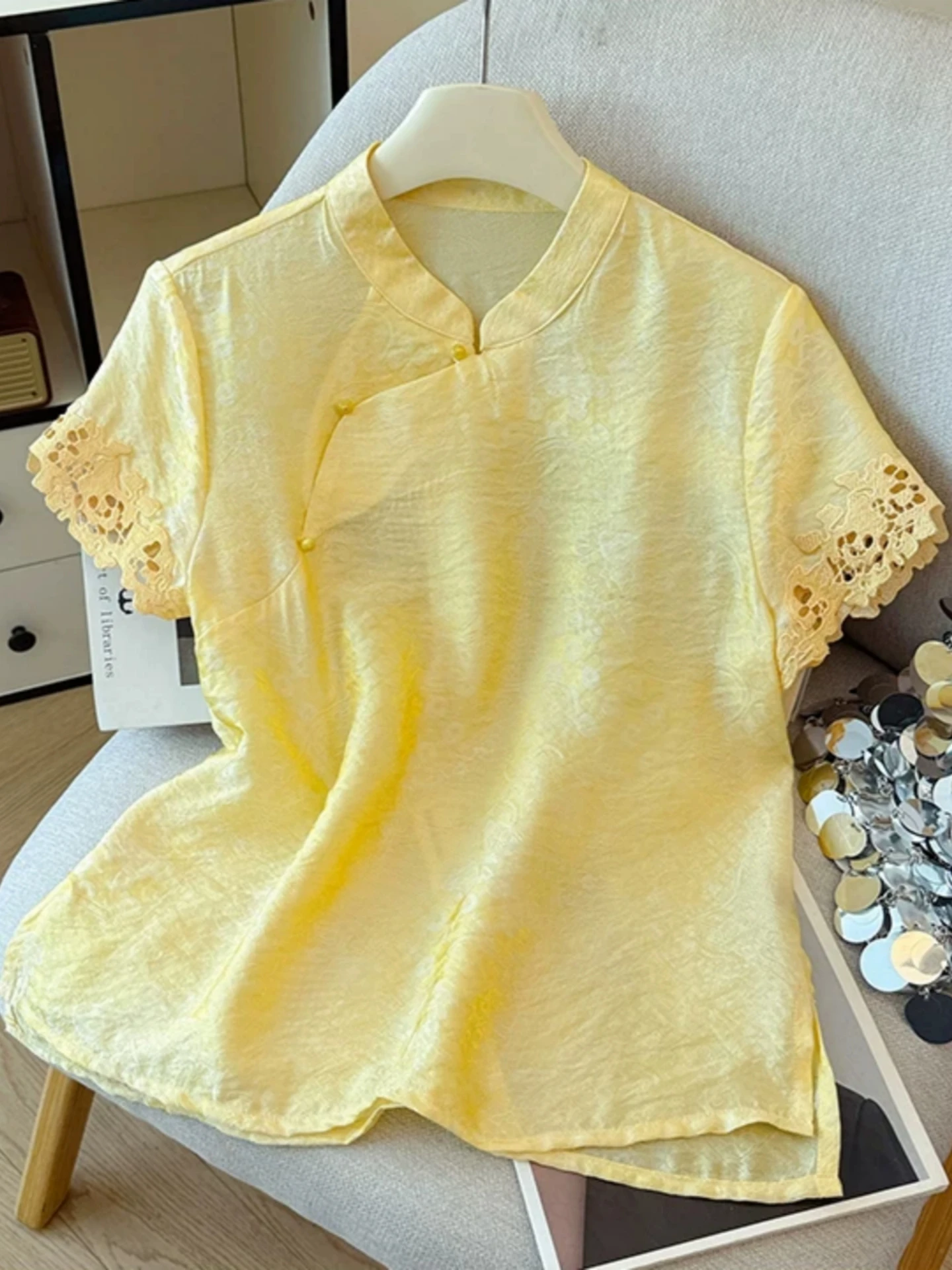 New Chinese Style Short Sleeve Shirt Women Summer 2026 Large Size Flattering Lace Trim Top Button up Stand Collar Slimming Ef...
New Chinese Style Short Sleeve Shirt Women Summer 2026 Large Size Flattering Lace Trim Top Button up Stand Collar Slimming Ef...
