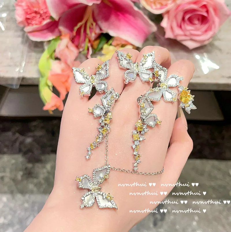 Women's Earring 925 Silver Needle Beautiful Butterfly Fashion Charm Jewelry Cute Girl Party Stud Earring Set Fine Accessories
Women's Earring 925 Silver Needle Beautiful Butterfly Fashion Charm Jewelry Cute Girl Party Stud Earring Set Fine Accessories