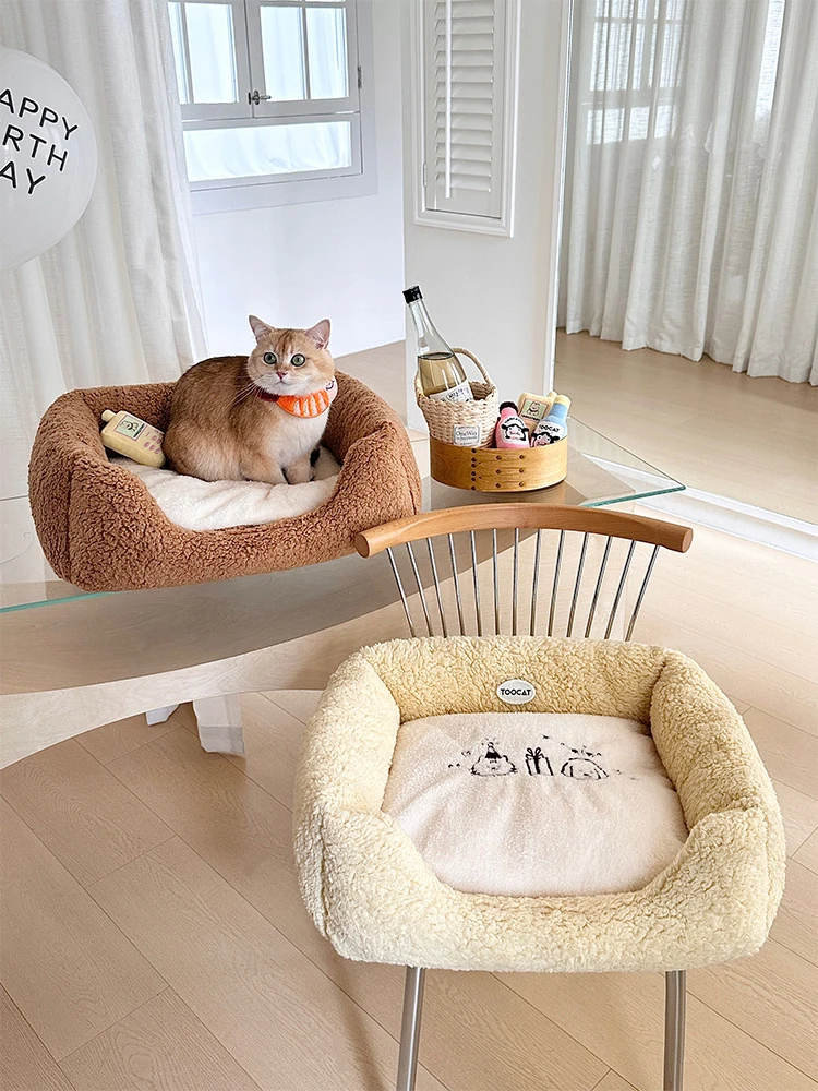 Пушистая вышитая кровать TOO, большая теплая кровать для зимнего домашнего животного, коврик для кровати для собак, универсальный размер, бархатный чехол для дома
Пушистая вышитая кровать TOO, большая теплая кровать для зимнего домашнего животного, коврик для кровати для собак, универсальный размер, бархатный чехол для дома