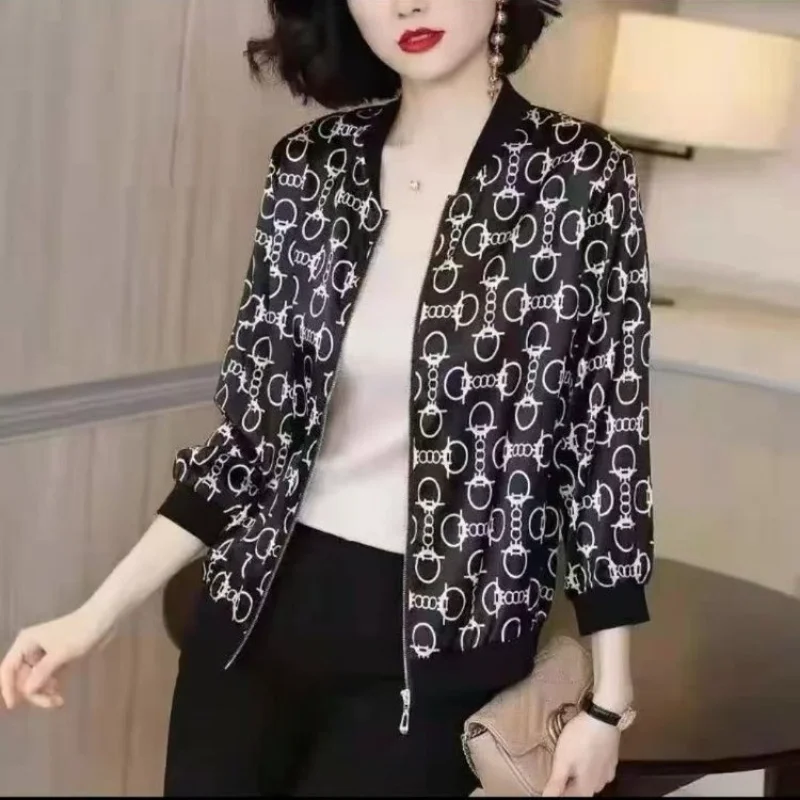 Summer women's new fashionable loose baseball collar print zipper fashion casual versatile age-reducing jacket
Summer women's new fashionable loose baseball collar print zipper fashion casual versatile age-reducing jacket