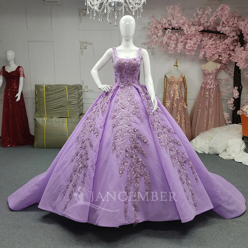 Princess Quinceanera Dresses Spaghetti Straps Customized Beading Crystal Sweet 16 Dress Ball Gown vestidos de 15 quinceañera
Princess Quinceanera Dresses Spaghetti Straps Customized Beading Crystal Sweet 16 Dress Ball Gown vestidos de 15 quinceañera