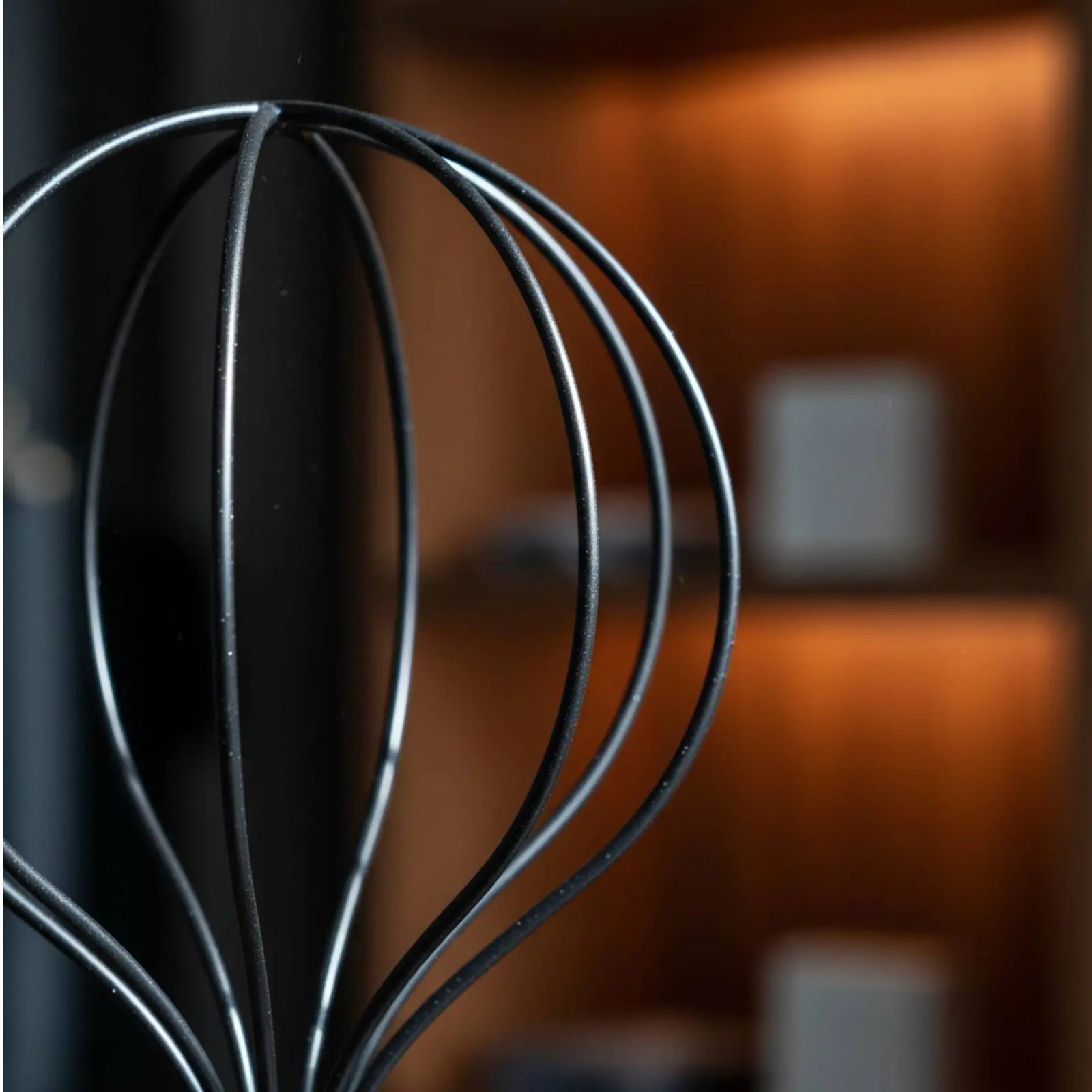 Metal Wire Hat Stand Minimalist Design Dome Shaped Hairpiece Holder Accessory Organizer Space Saving for Entryway
Metal Wire Hat Stand Minimalist Design Dome Shaped Hairpiece Holder Accessory Organizer Space Saving for Entryway