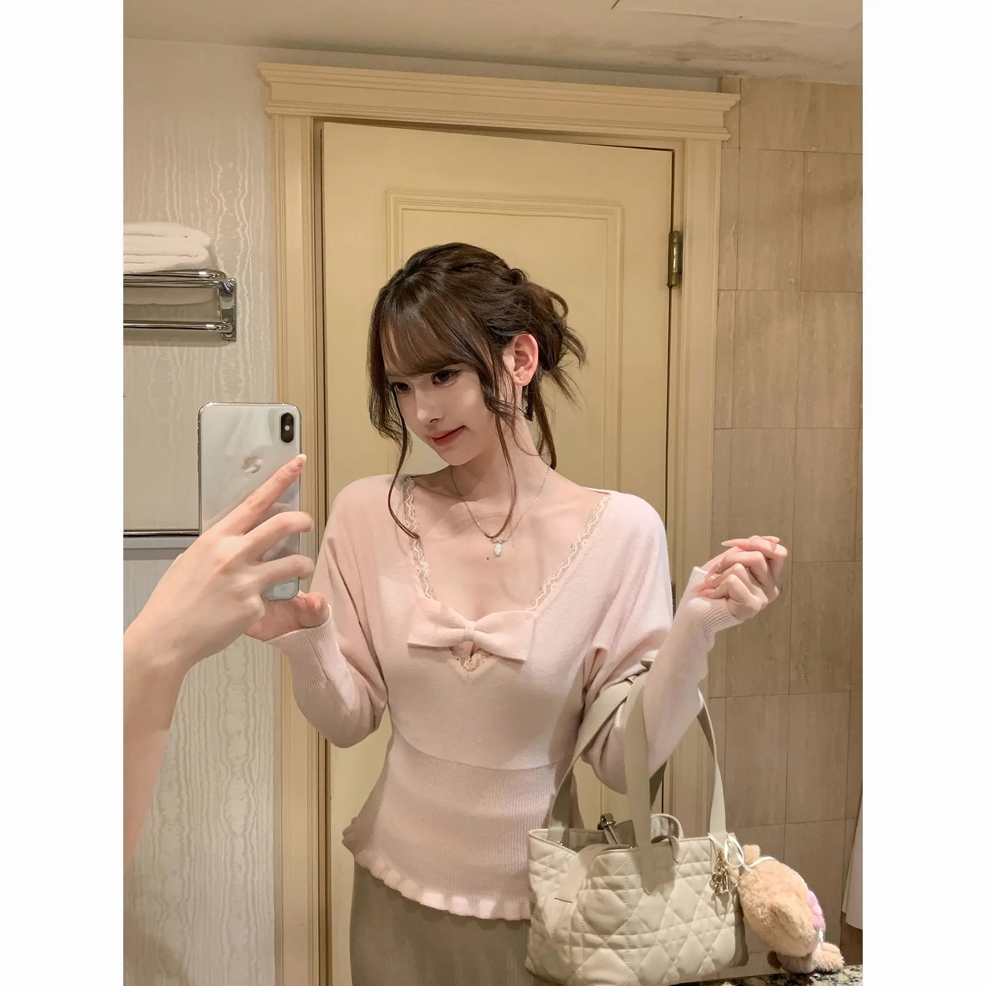 Japan Sweet Bow Sweater Pink Sweater Top V-Neck Lace Top
Japan Sweet Bow Sweater Pink Sweater Top V-Neck Lace Top