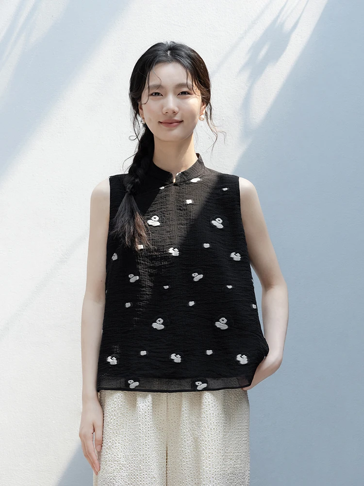 Новая летняя коллекция Le: Тонкий жилет в традиционном китайском стиле с вышивкой и ажурной отделкой, стандартная длина, тонкий.
Новая летняя коллекция Le: Тонкий жилет в традиционном китайском стиле с вышивкой и ажурной отделкой, стандартная длина, тонкий.