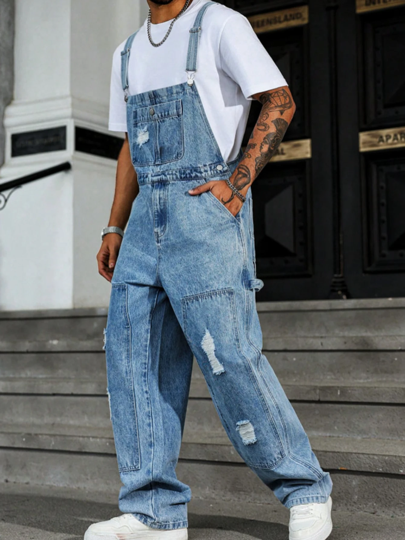 Men's denim overalls, high street trendy ripped jumpsuit, workwear jeans, suitable for all seasons
Men's denim overalls, high street trendy ripped jumpsuit, workwear jeans, suitable for all seasons