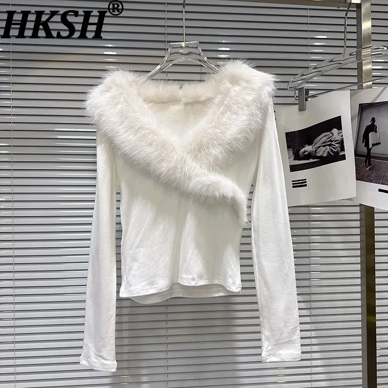 HKSH Autumn Winter New Women T-shirt Faux Fur Collar Patchwork Long Sleeves V-neck Niche Design Elegant Tee High-end Top HK18194
HKSH Autumn Winter New Women T-shirt Faux Fur Collar Patchwork Long Sleeves V-neck Niche Design Elegant Tee High-end Top HK18194