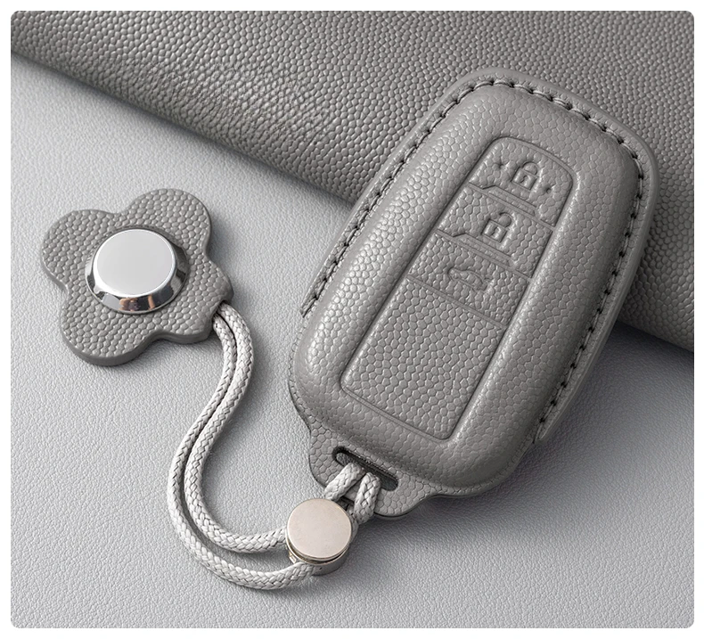 For Toyota Reiz Highlande Prado Leather Car Remote Key Case Cover Anti Scratch and Wear-resistant Multiple Colors To Choose From
For Toyota Reiz Highlande Prado Leather Car Remote Key Case Cover Anti Scratch and Wear-resistant Multiple Colors To Choose From