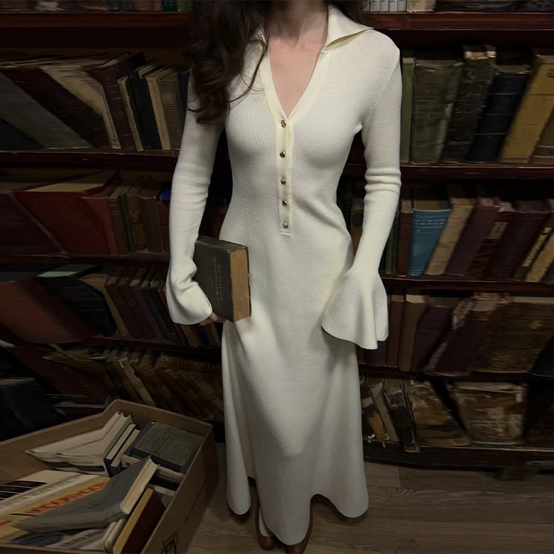 Скромный модный трикотаж с v-образным вырезом и расклешенными рукавами, классическое универсальное женское длинное платье, винтажное повседневное осеннее женское платье
Скромный модный трикотаж с v-образным вырезом и расклешенными рукавами, классическое универсальное женское длинное платье, винтажное повседневное осеннее женское платье