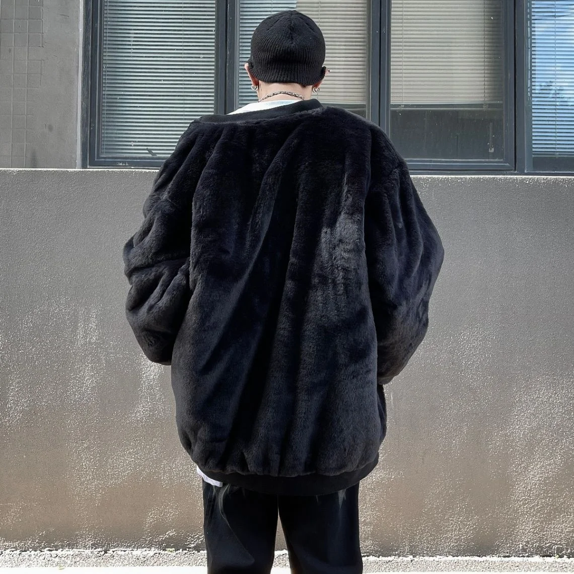 Retro American Winter Thiened Rabbit Fur Letter Embroidery Baseball Jaet Cotton Jaet Men High Street Cotton Coat
Retro American Winter Thiened Rabbit Fur Letter Embroidery Baseball Jaet Cotton Jaet Men High Street Cotton Coat