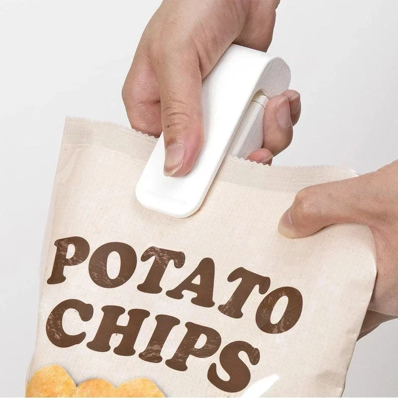 Mini Heat Bag Sealing Machine Package Sealer Bags Thermal Plastic Food Bag Closure Portable Sealer Packing Kitchen Accessories
Mini Heat Bag Sealing Machine Package Sealer Bags Thermal Plastic Food Bag Closure Portable Sealer Packing Kitchen Accessories