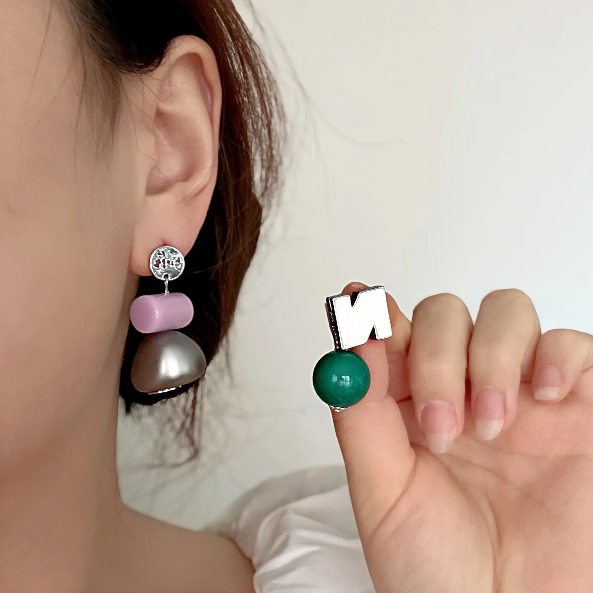 Asymmetrical Earrings Niche Irregular Design Personality Trendy Fashion Ear Jewelry for Women
Asymmetrical Earrings Niche Irregular Design Personality Trendy Fashion Ear Jewelry for Women