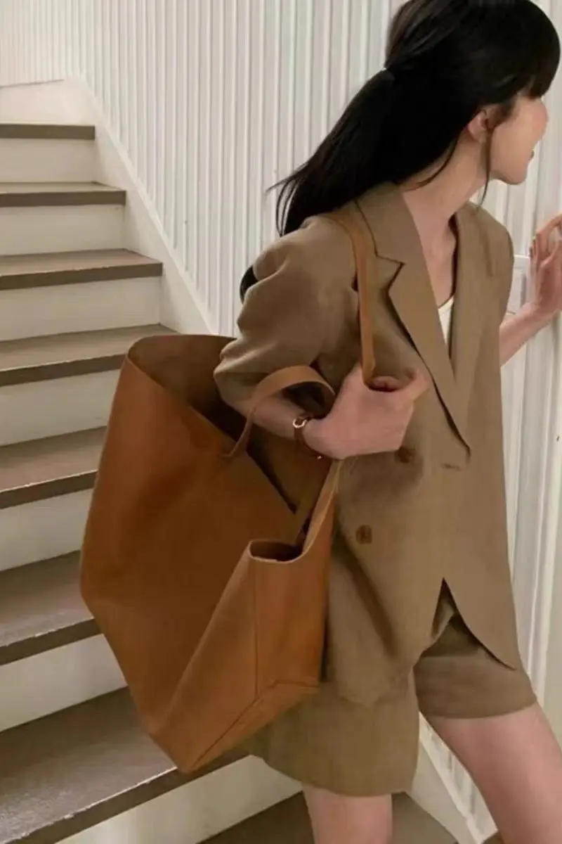Insozkdg Summer Short Sleeve Suit Set for Women New Korean Fashion Thin Loose Casual Blazers Suit Shorts Set Khaki Two Piece Set
Insozkdg Summer Short Sleeve Suit Set for Women New Korean Fashion Thin Loose Casual Blazers Suit Shorts Set Khaki Two Piece Set