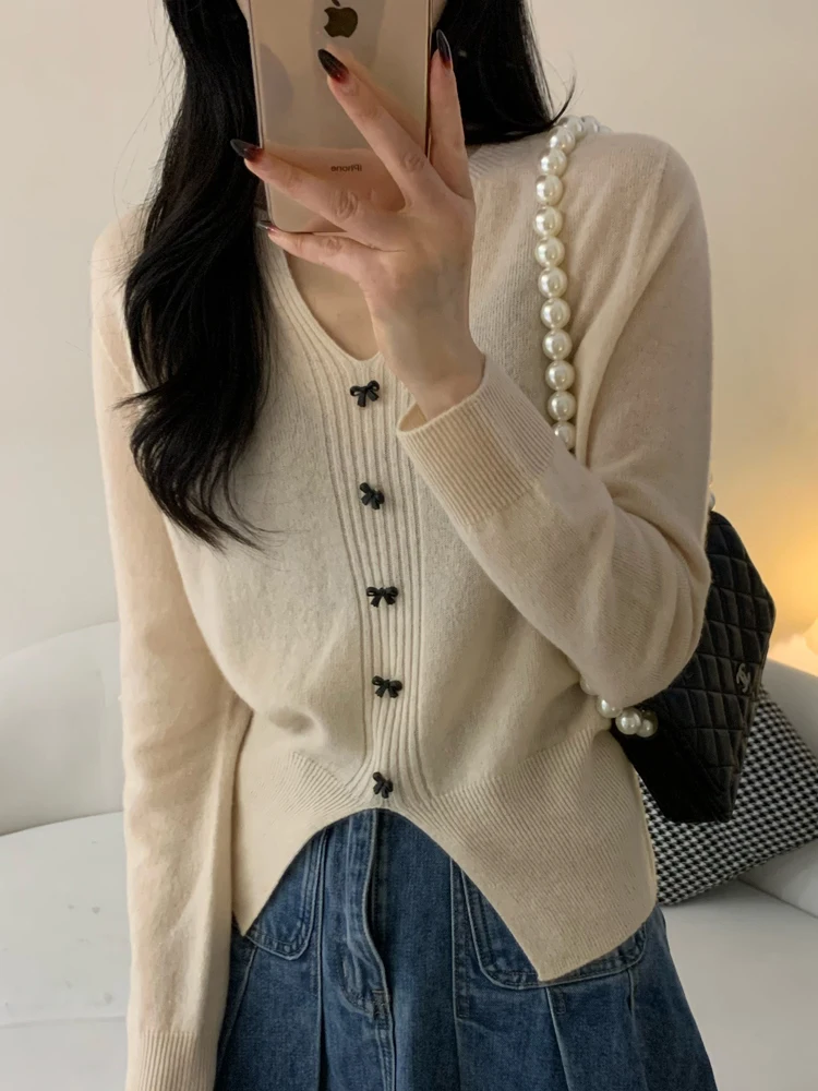 New Arrivals V-Neck Bow Women's Pullovers Slim Fit Bottoming Sweater 100% Merino Wool Basic Soft Warm Autumn Winter Tops
New Arrivals V-Neck Bow Women's Pullovers Slim Fit Bottoming Sweater 100% Merino Wool Basic Soft Warm Autumn Winter Tops