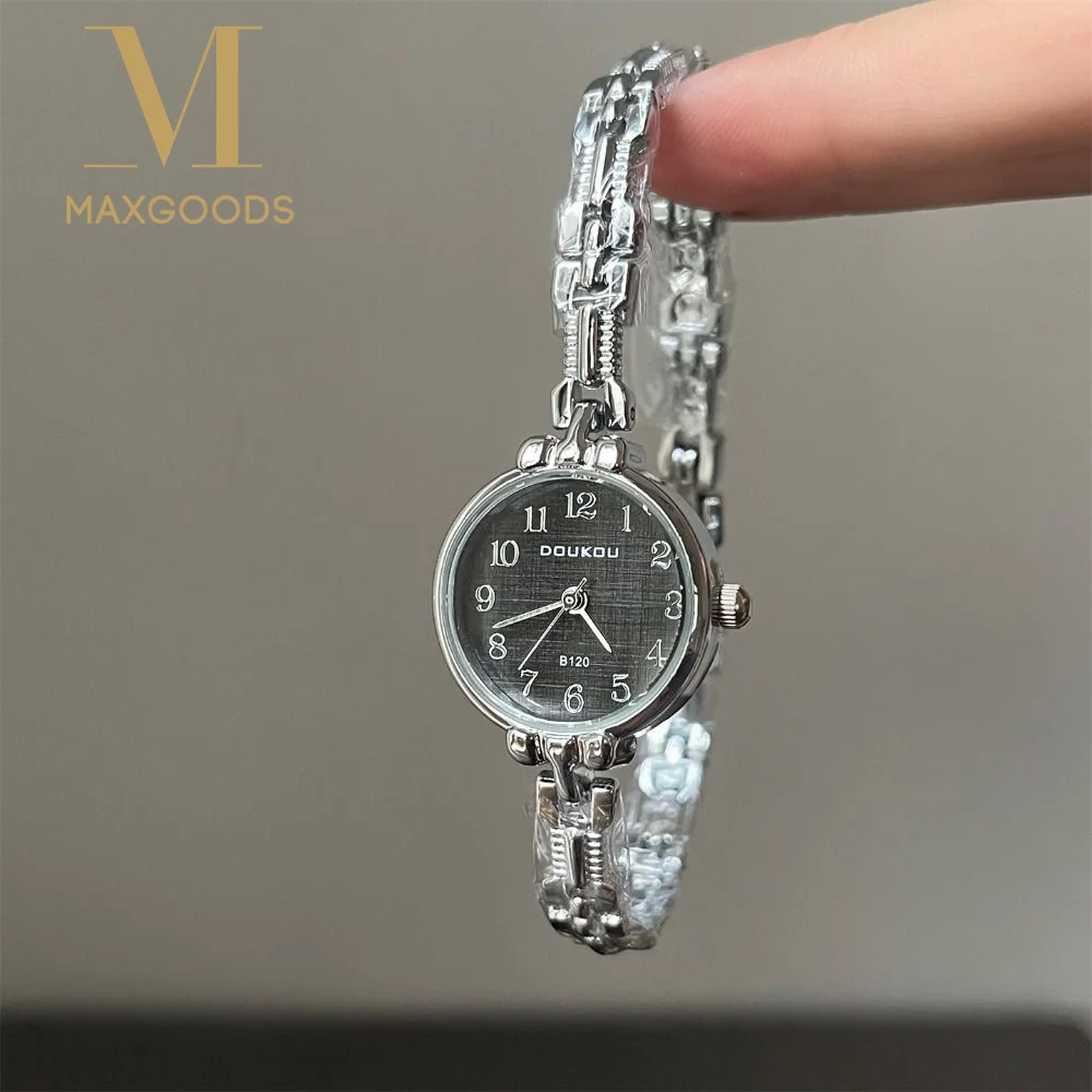 New Round Dial Bracelet Watch Bracelet Strap Luxury Ladies Watch Elegant Gift Quartz Watch for Women
New Round Dial Bracelet Watch Bracelet Strap Luxury Ladies Watch Elegant Gift Quartz Watch for Women