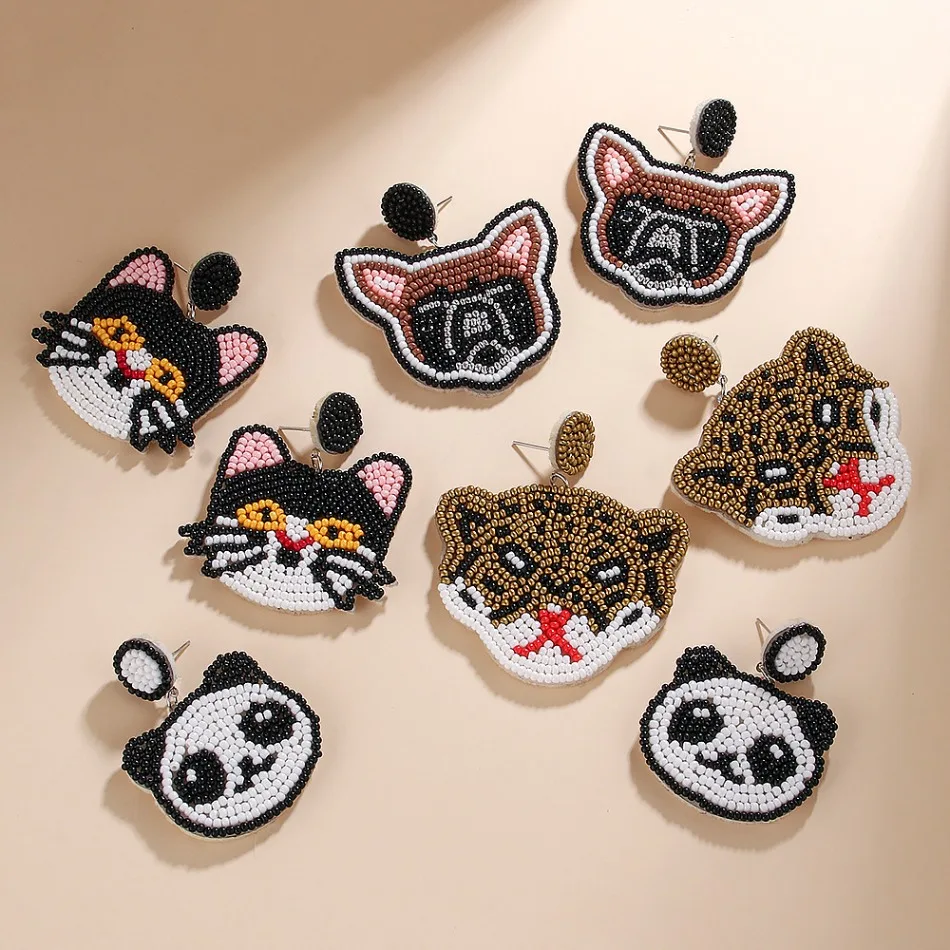 4pairs Halloween Girl Animal Rice Bead Earrings Hand-woven Personality Exaggerated Cat Dog Leopard Panda Creative Stud Earrings 
4pairs Halloween Girl Animal Rice Bead Earrings Hand-woven Personality Exaggerated Cat Dog Leopard Panda Creative Stud Earrings