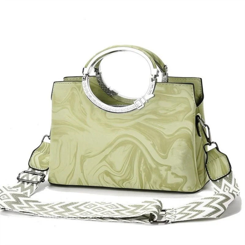 Famous Designer Elegant Leather Women's Handbag Luxury Brand Trendy Classic Commuter Daily Use Bag
Famous Designer Elegant Leather Women's Handbag Luxury Brand Trendy Classic Commuter Daily Use Bag