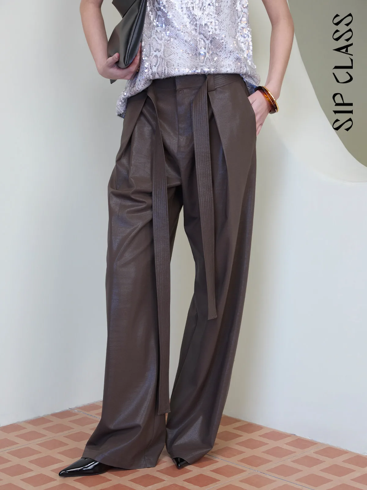 Brown Faux Leather Stitched Waist Belt Straight Leg Pants Women's Spring Wide Leg Long Trousers Casual High Waist Zi...
Brown Faux Leather Stitched Waist Belt Straight Leg Pants Women's Spring Wide Leg Long Trousers Casual High Waist Zi...