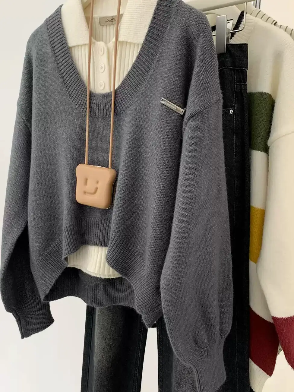 ay Ne Sweater Women's ort Knitted Top Set Autumn Winter Faion 2025 New Sle Korean Regular Fit Long Sve
ay Ne Sweater Women's ort Knitted Top Set Autumn Winter Faion 2025 New Sle Korean Regular Fit Long Sve