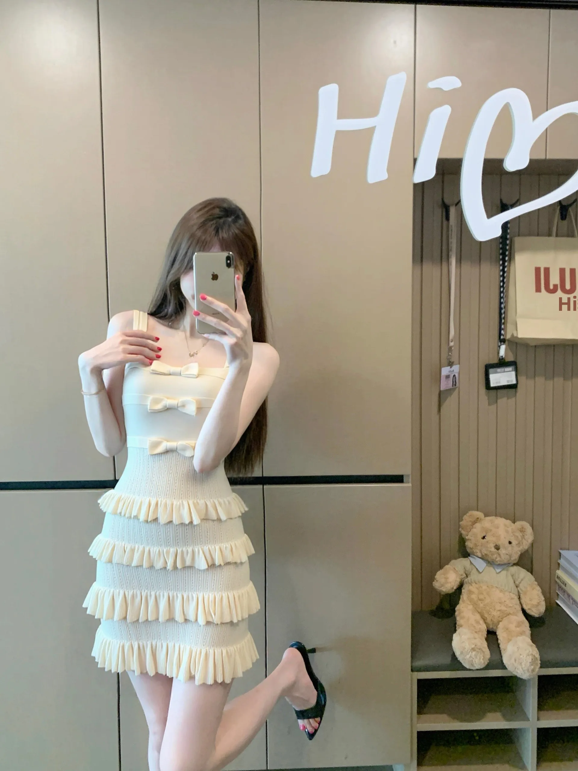 Spring Knot Knitted Belted Women's Dress Korean Style A-Line Short Skirt Slim Fit Cake Skirt Commute Suitable
Spring Knot Knitted Belted Women's Dress Korean Style A-Line Short Skirt Slim Fit Cake Skirt Commute Suitable