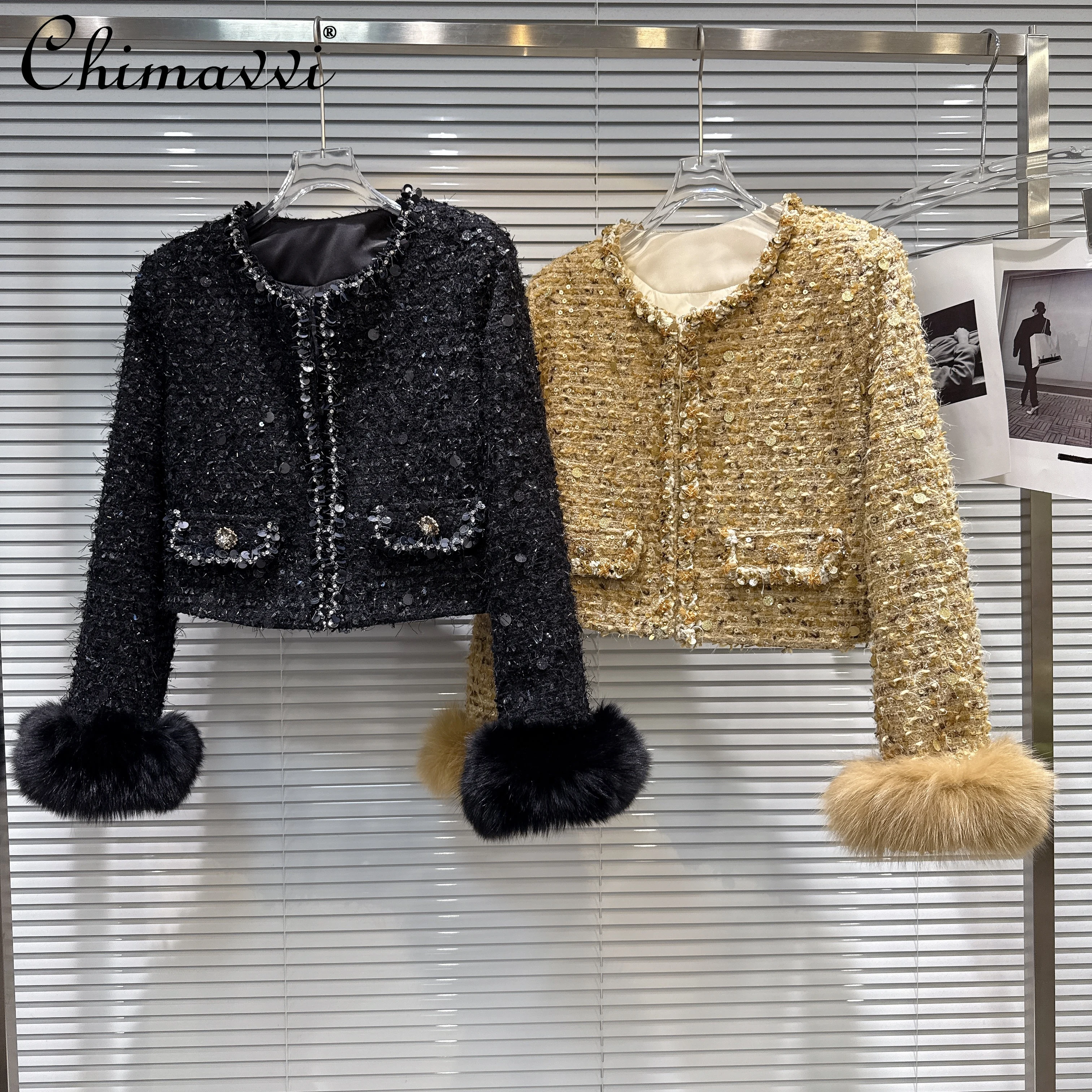 Французское элегантное темпераментное светское пальто с бриллиантами и круглым вырезом с меховыми рукавами, универсальное твидовое пуховое короткое пальто, женская зимняя куртка
Французское элегантное темпераментное светское пальто с бриллиантами и круглым вырезом с меховыми рукавами, универсальное твидовое пуховое короткое пальто, женская зимняя куртка