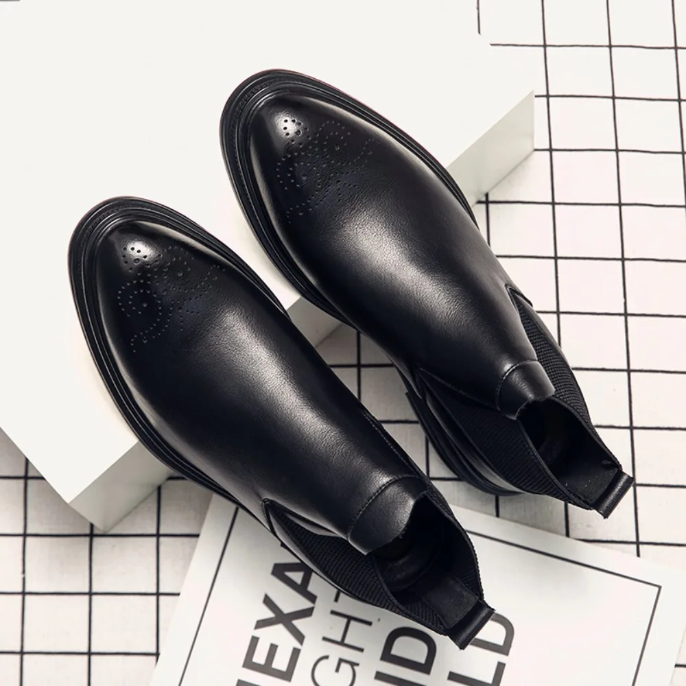Casual High-Top Men's Leather Shoes Business Sharp Pointed Toe Boots Rubber Outsole Comfortable Inner Material for Autumn
Casual High-Top Men's Leather Shoes Business Sharp Pointed Toe Boots Rubber Outsole Comfortable Inner Material for Autumn