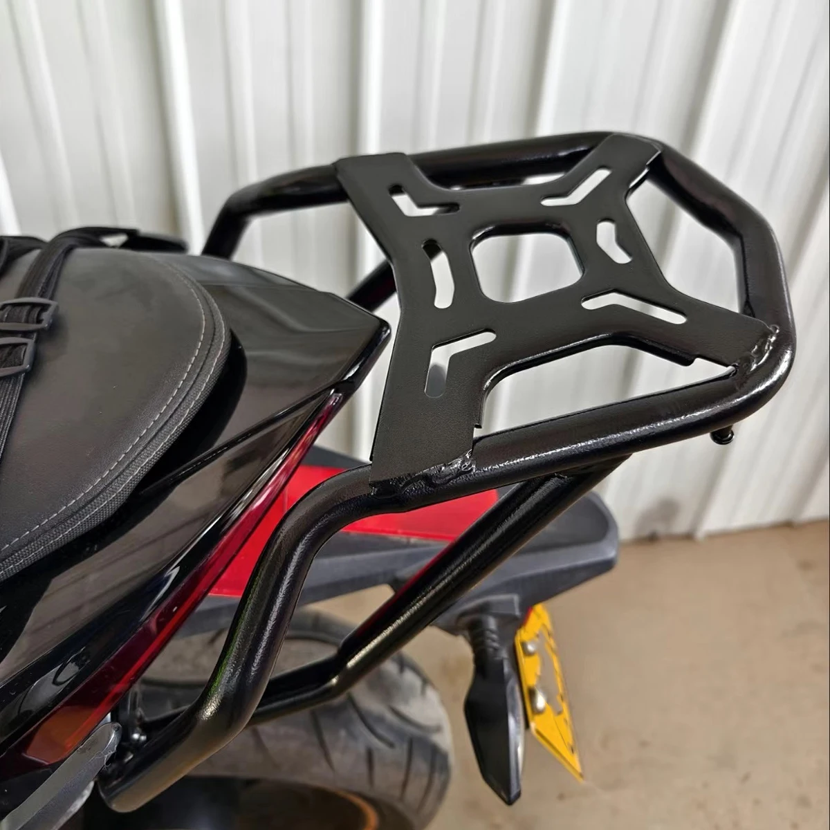 High-quality rear shelf trunk bracket tail fin luggage rack motorcycle accessories Fit For KYMCO CK400 K-Rider400 Krider 400
High-quality rear shelf trunk bracket tail fin luggage rack motorcycle accessories Fit For KYMCO CK400 K-Rider400 Krider 400