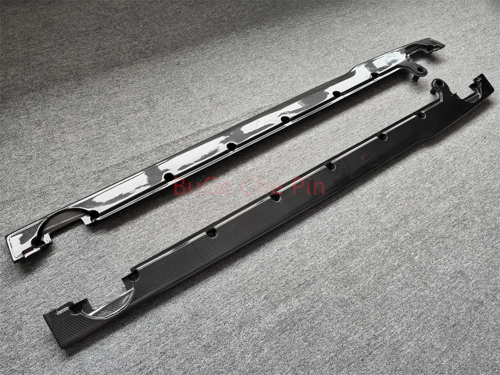 For the 18-23 Bentley Continental GT W12 Limited Edition Carbon Fiber Body Kit Side Skirt Door Sill Addition
For the 18-23 Bentley Continental GT W12 Limited Edition Carbon Fiber Body Kit Side Skirt Door Sill Addition