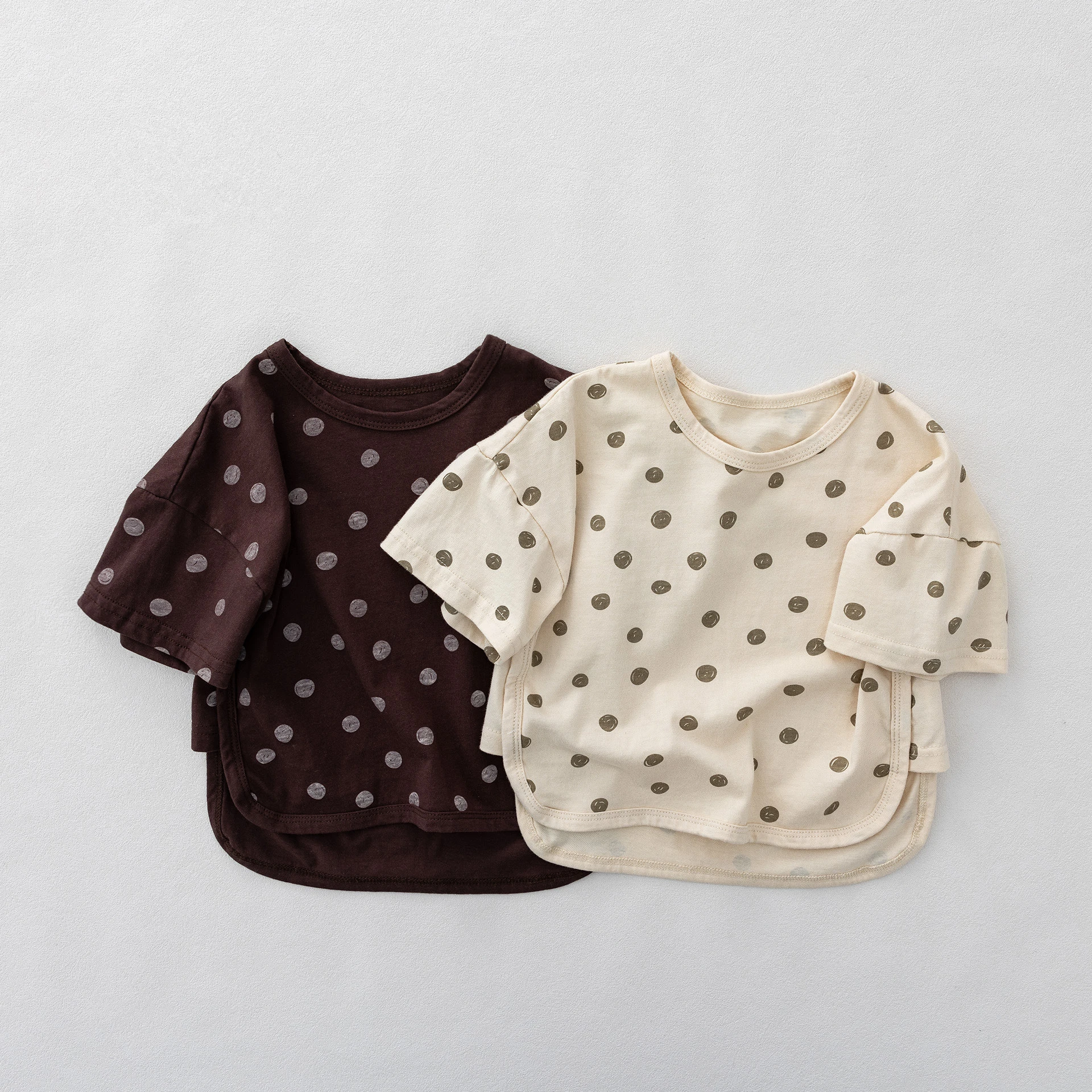 2026 Summer New Cute Girls Dot Shirts Children Short Sleeve Casual Tops Boys Loose T Shirt Baby Cotton Tee Fashion Kids Clothes
2026 Summer New Cute Girls Dot Shirts Children Short Sleeve Casual Tops Boys Loose T Shirt Baby Cotton Tee Fashion Kids Clothes