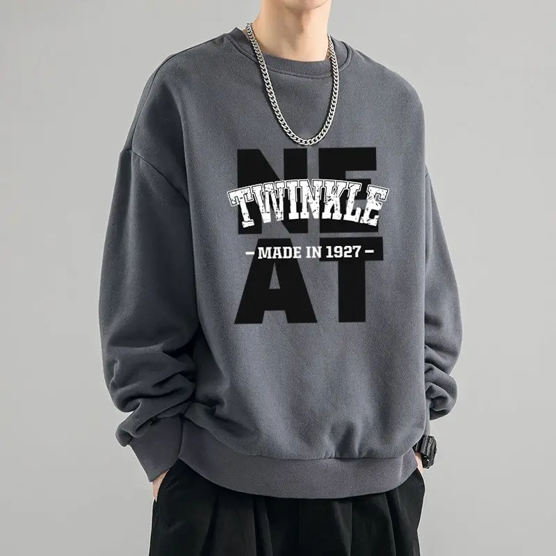New Thicken American Style Loose Hoodies Autumn Winter Young Style O-Neck Chic Tops Men All-match Big Size Printing Sweatshirts
New Thicken American Style Loose Hoodies Autumn Winter Young Style O-Neck Chic Tops Men All-match Big Size Printing Sweatshirts